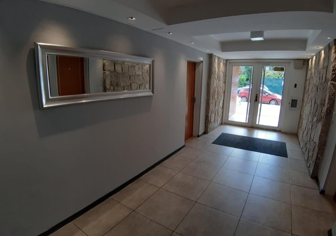Departamento En El Centro De Bariloche Bbアパートメント エクステリア 写真